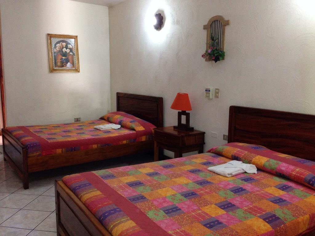 Hotel Villa Hermosa Реталхулеу Стая снимка